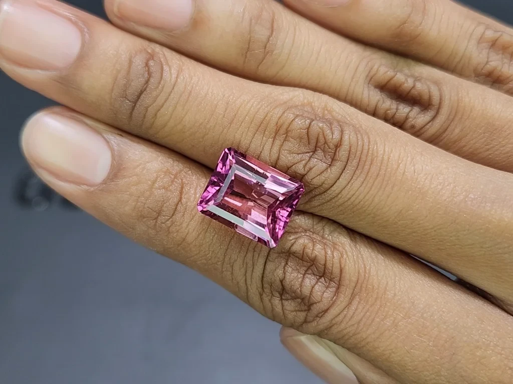 Pink tourmaline radiant cut 8.40 carats, Congo  Image №2