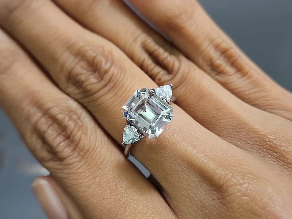 Kunzite octagon cut 3.78 carats, Pakistan Image №5