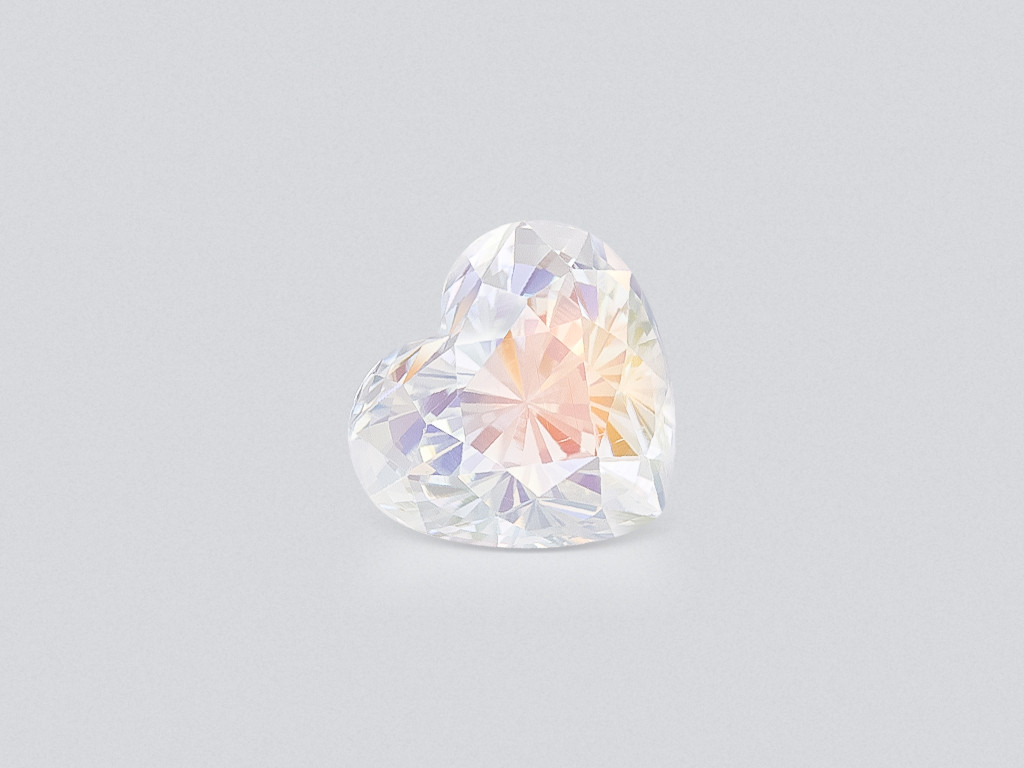Rainbow moonstone heart shape 7.04 carats, Madagascar Image №1