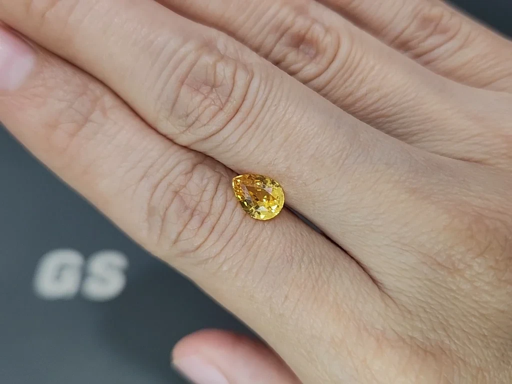 Sapphire Vivid Yellow pear shaped 1.60 carats, Sri Lanka Image №2