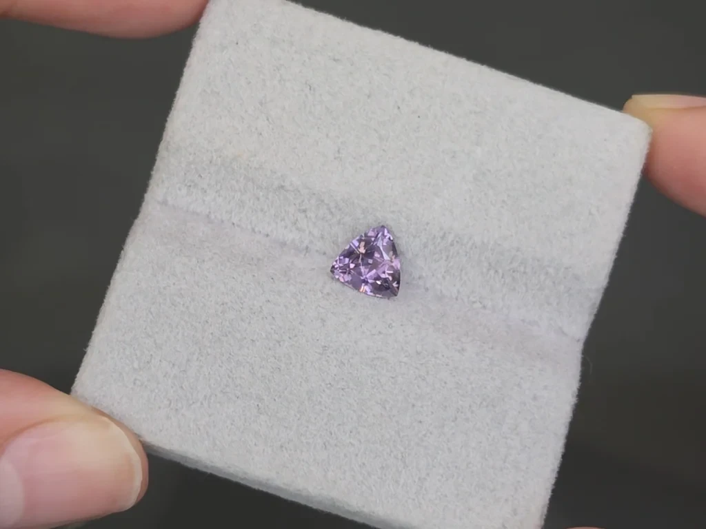 Lavender spinel trillion cut 0.86 carats, Tanzania Image №3