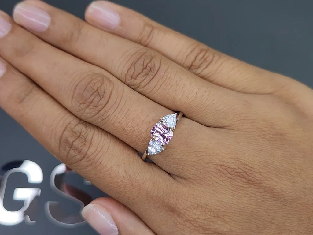 Pink sapphire (Baby Pink) radiant cut 0.90 carats, Madagascar Image №5