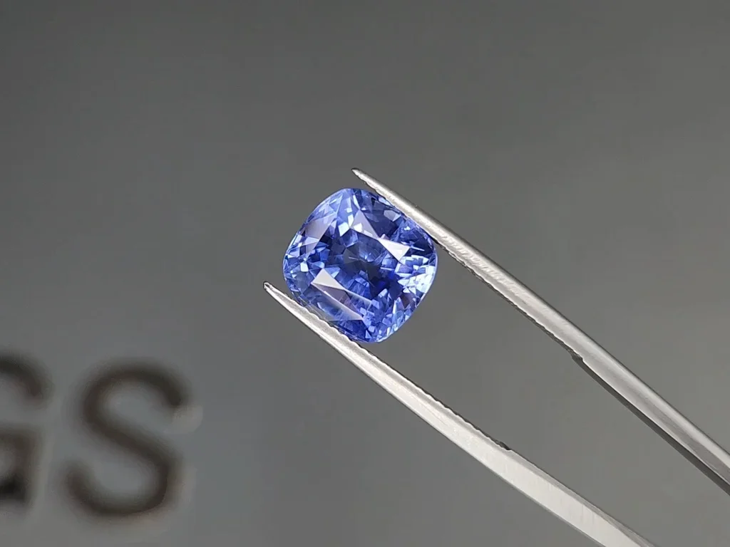 Unheated cushion cut Cornflower Blue sapphire 6.83 carats, Sri Lanka Image №3