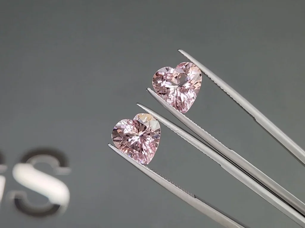 Pair of heart shaped pink morganites 6.28 carats, Madagascar  Image №3