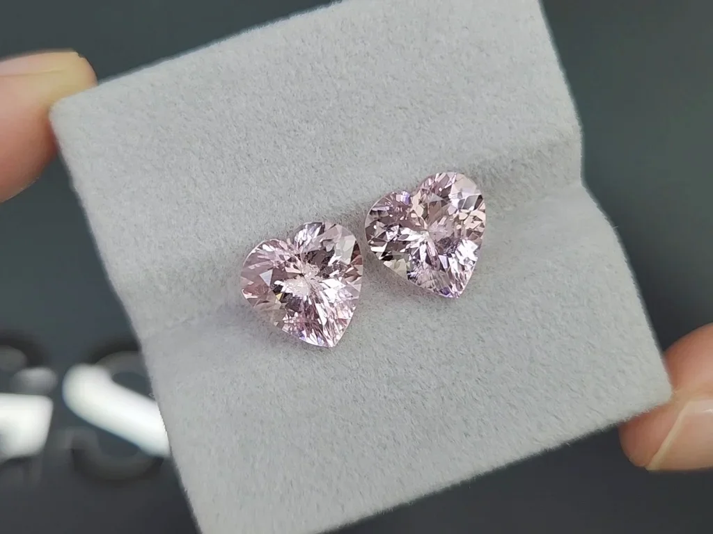 Pair of heart shaped pink morganites 6.28 carats, Madagascar  Image №4