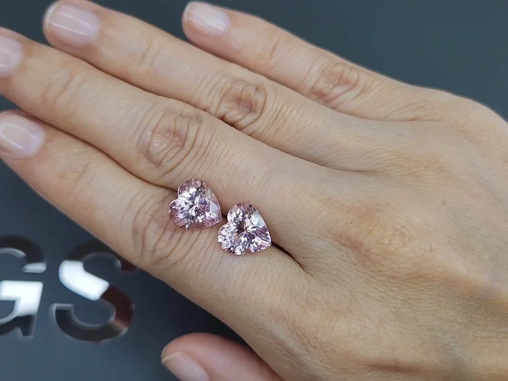 Pair of heart shaped pink morganites 6.28 carats, Madagascar  Image №2