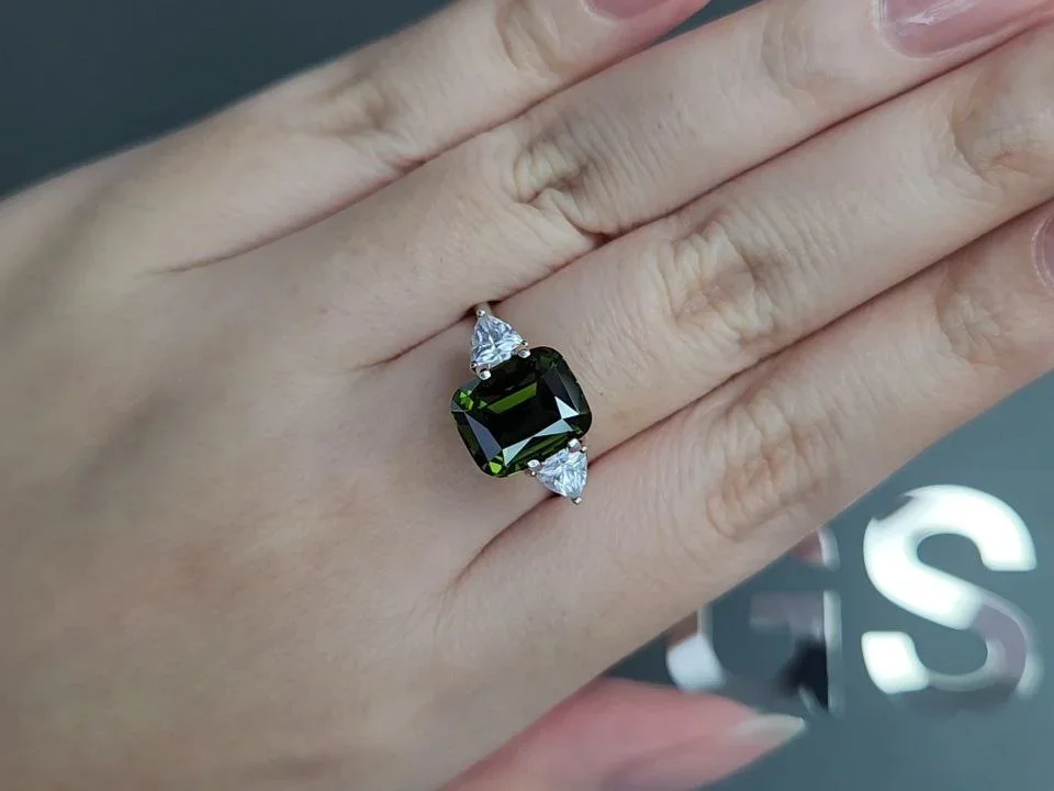 Deep green chrome tourmaline in cushion cut 4.08 carats, Pakistan  Image №5