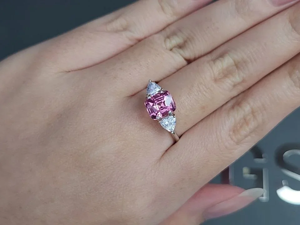 Pink Mahenge spinel in cushion cut 2.10 carats, Tanzania Image №5