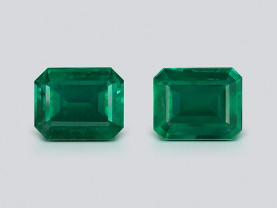 Pair of emeralds Vivid Green octagon cut 15.11 carats, Zambia photo