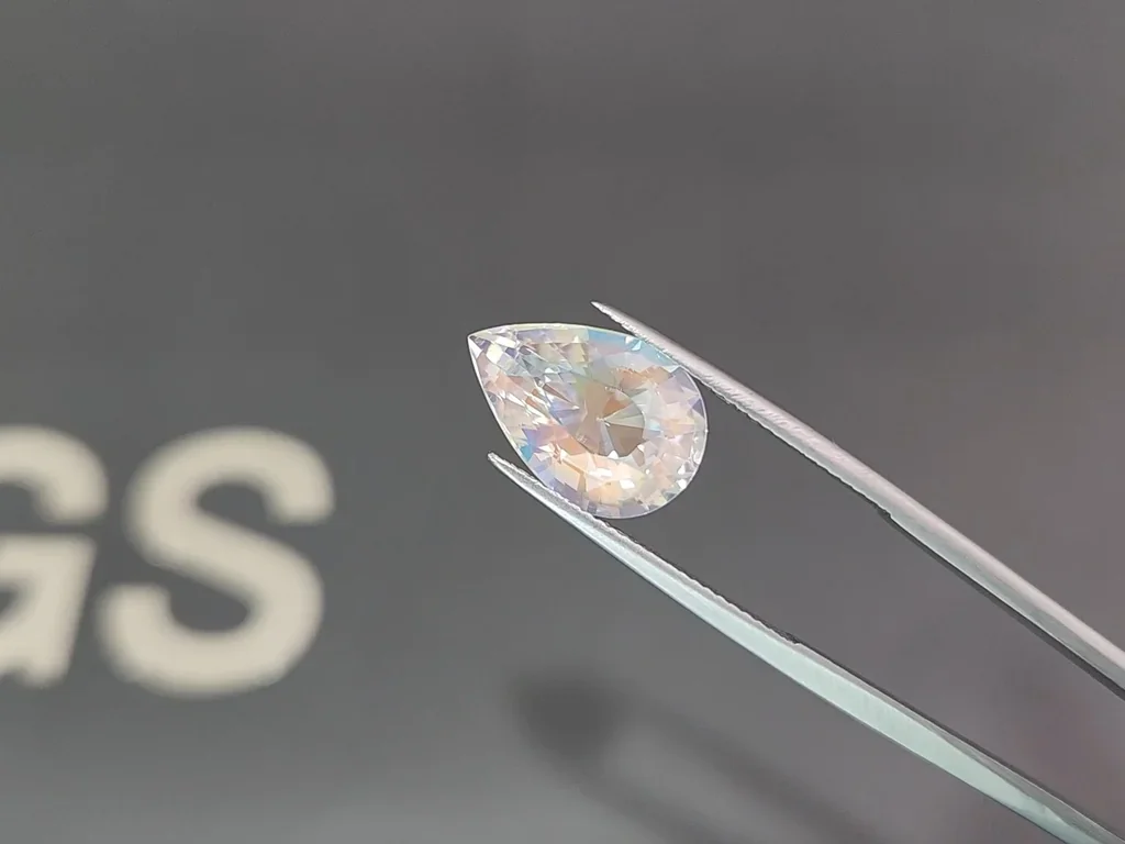 Rainbow moonstone pear cut 7.02 carats, Madagascar Image №3