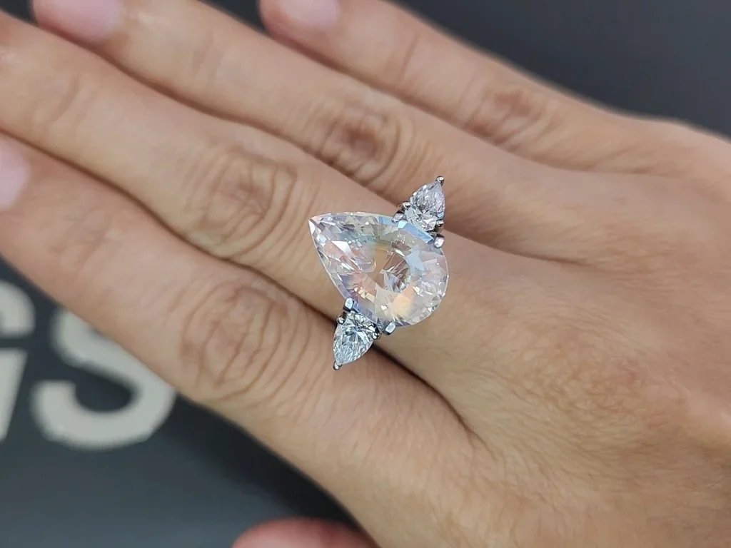 Rainbow moonstone pear cut 7.02 carats, Madagascar Image №5