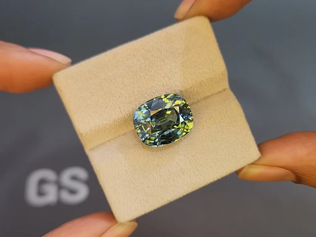 Unique Color-Change Violet to Green Vibrant zircon in cushion cut 15.20 carats, Burma Image №9