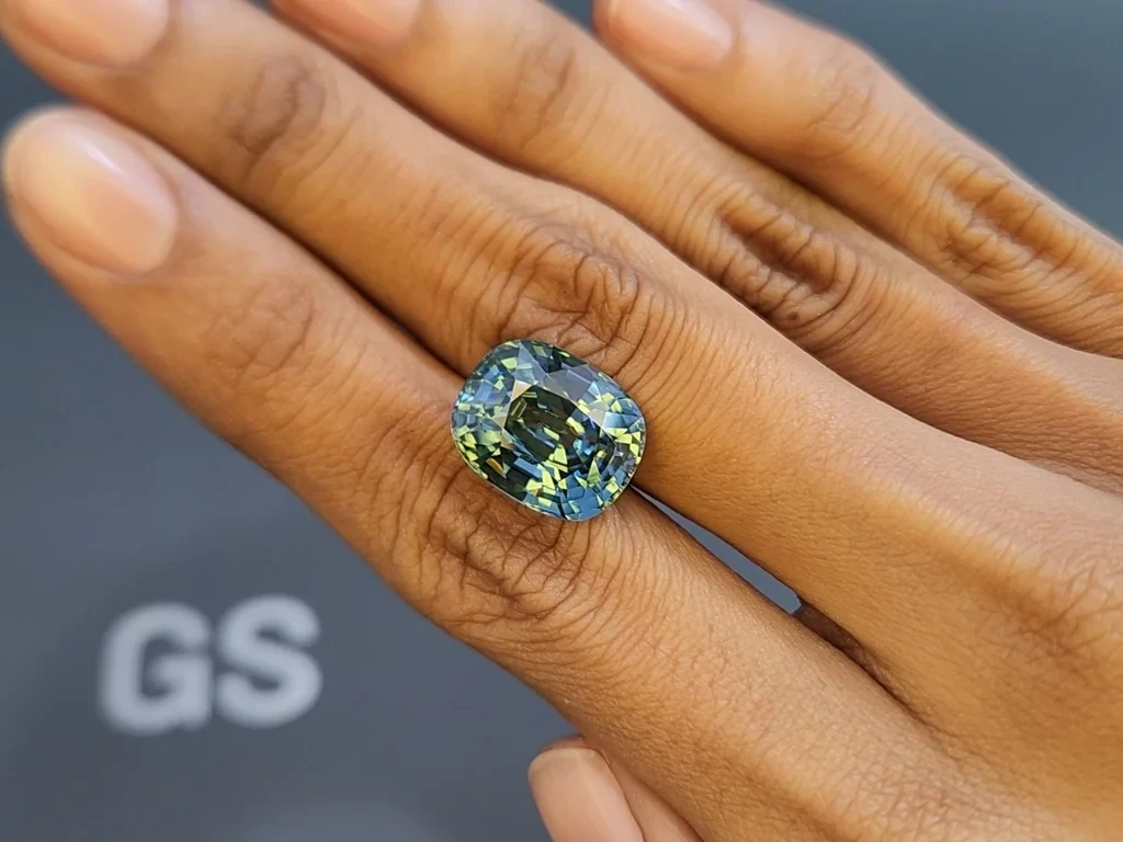 Unique Color-Change Violet to Green Vibrant zircon in cushion cut 15.20 carats, Burma Image №3