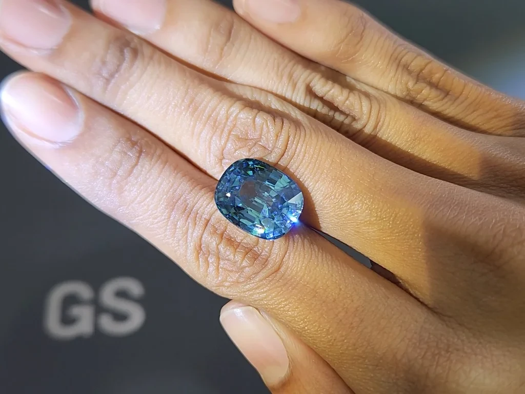 Unique Color-Change Violet to Green Vibrant zircon in cushion cut 15.20 carats, Burma Image №4