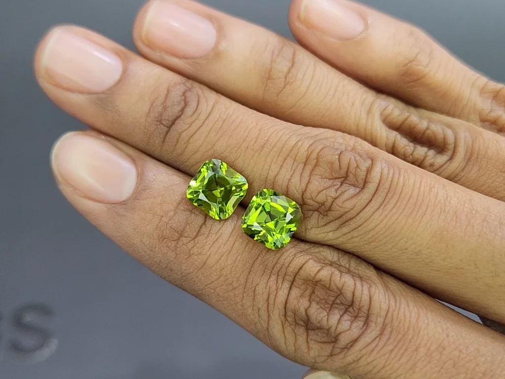 Pair of peridots cushion cut 5.92 carats, Burma Image №2