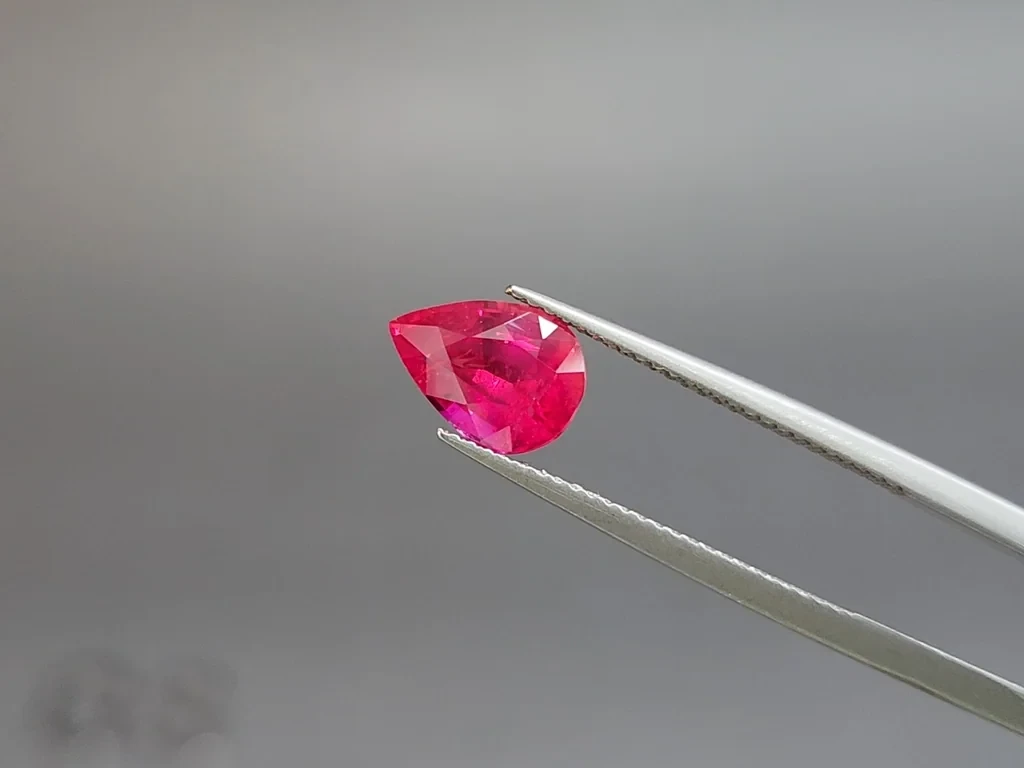 Unheated ruby pear cut 2.53 carats, Mozambique Image №3