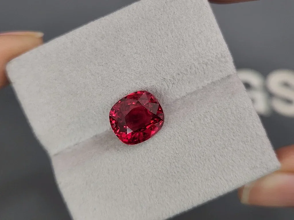 Super rare vivid vibrant red spinel in cushion cut 5.22 carats from Vietnam Image №4