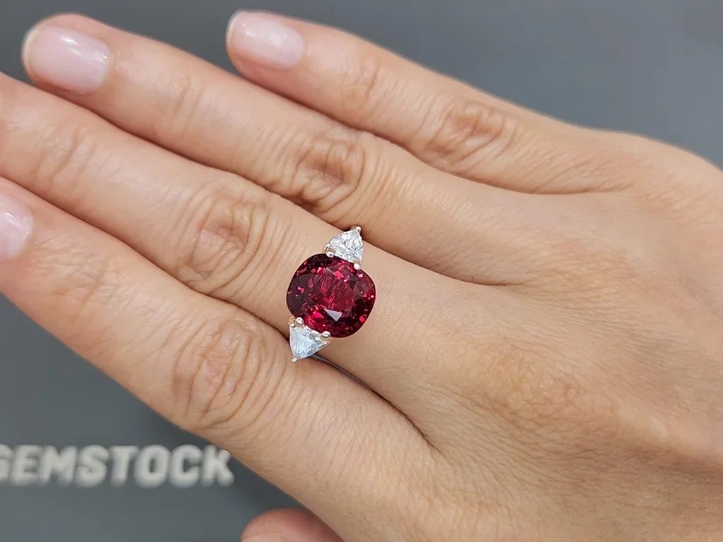 Super rare vivid vibrant red spinel in cushion cut 5.22 carats from Vietnam Image №5