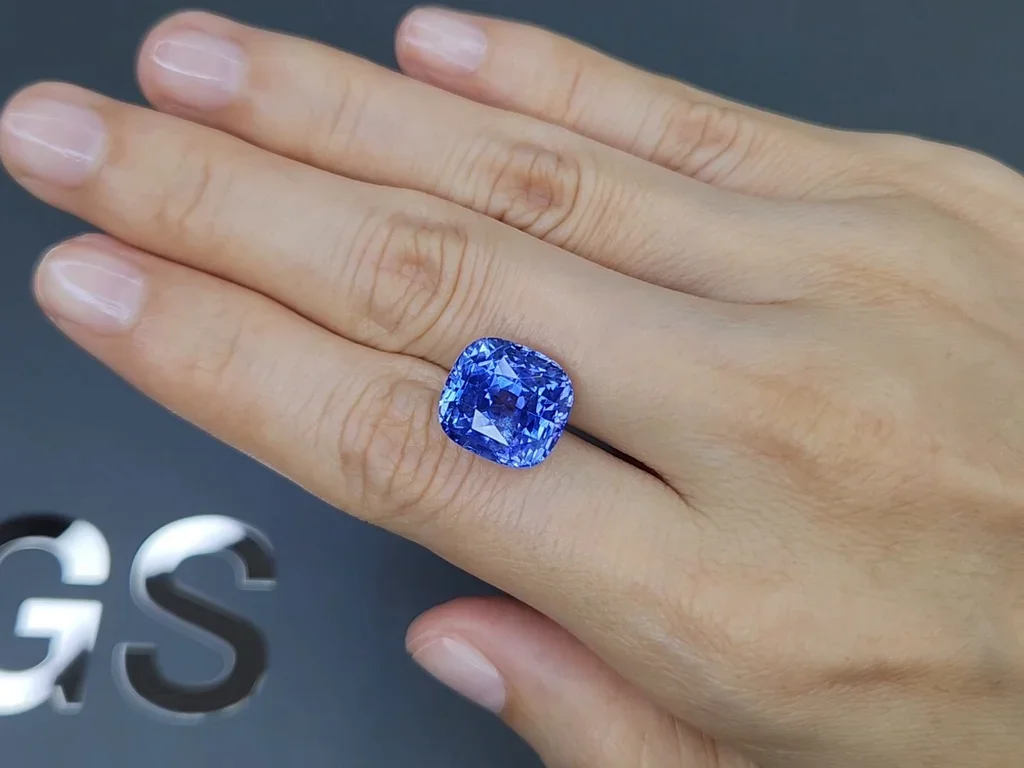 Unheated cushion cut Cornflower Blue sapphire 13.35 carats, Sri Lanka Image №2