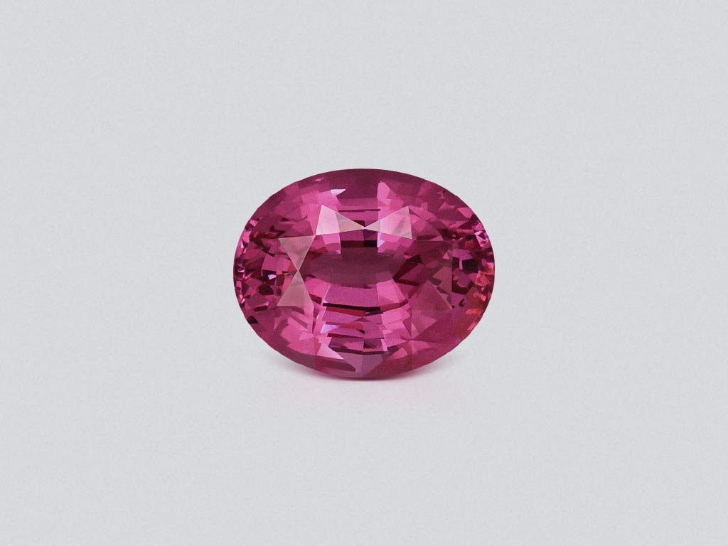Intense pink Mahenge spinel in oval cut 2,55 carats, Tanzania   Image №1