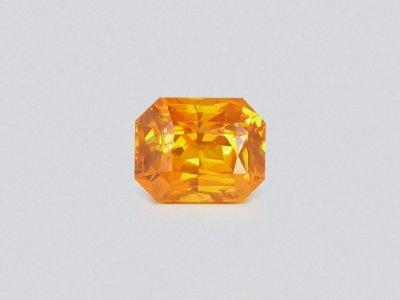 Vivid yellow-orange sapphire in radiant cut 5,12 carats, Sri Lanka photo