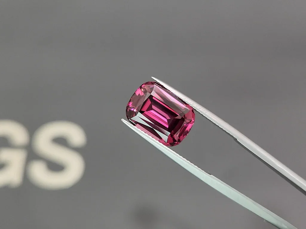 Garnet rhodolite cushion cut 8.54 carats, Tanzania Image №3