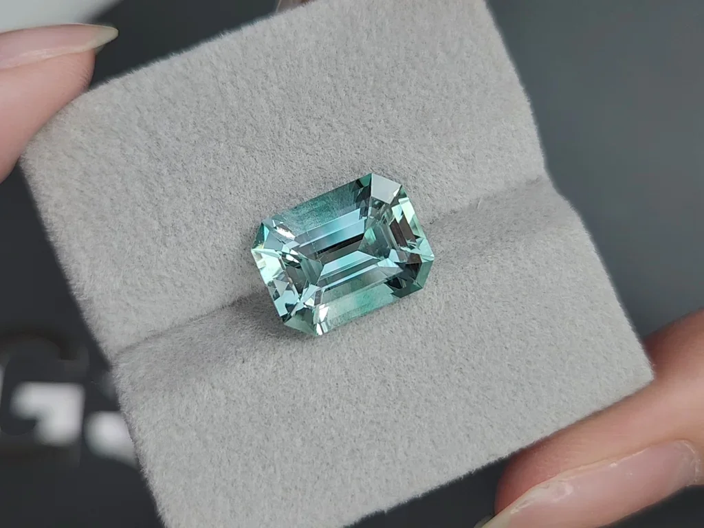 Rare green octagon cut beryl 6.38 carats, Russia  Image №4
