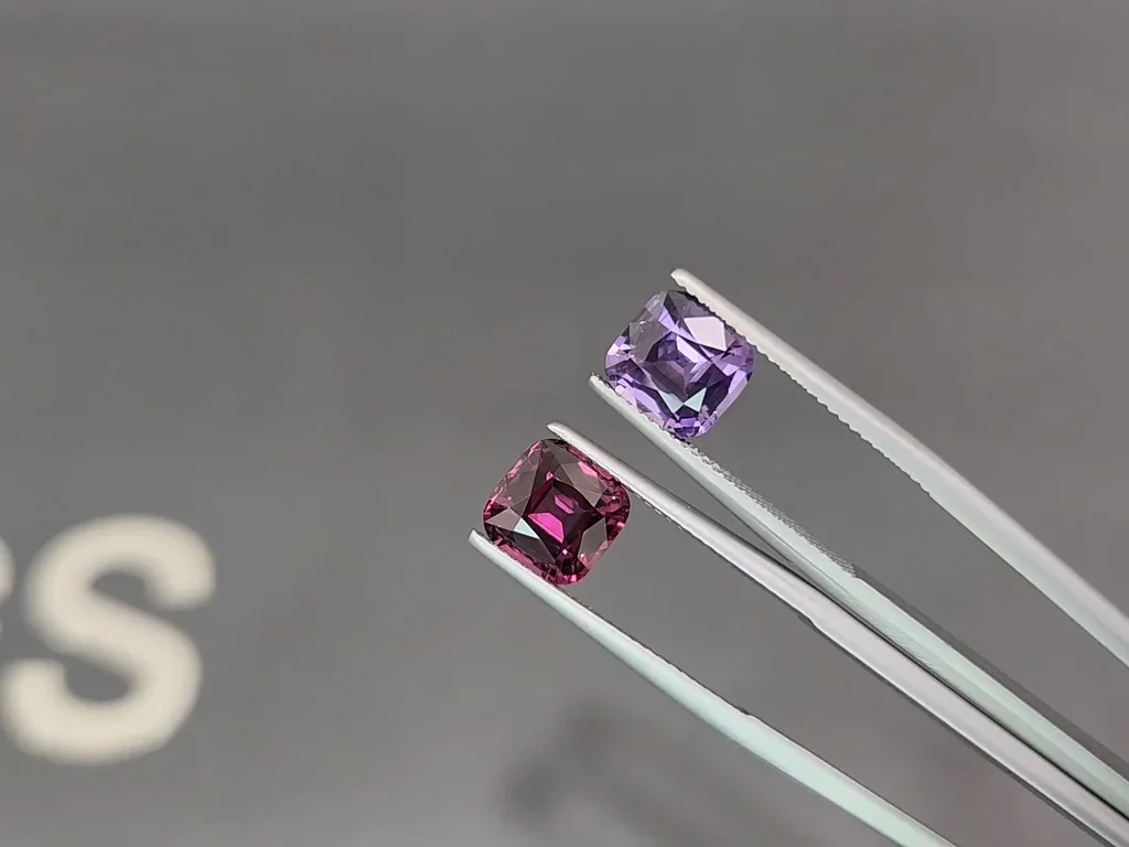 Contrasting pair of lavender and purple spinel cushion cut 5.02 carats, Tanzania Image №3