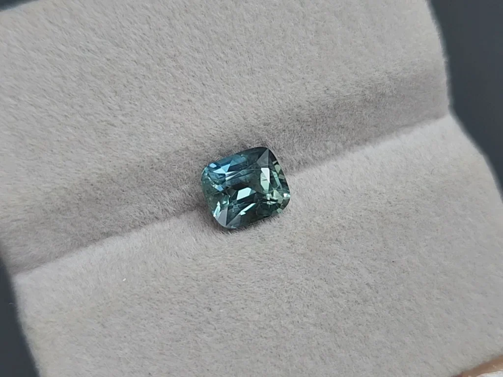 Sapphire Teal cushion cut 1.71 carats, Madagascar Image №4
