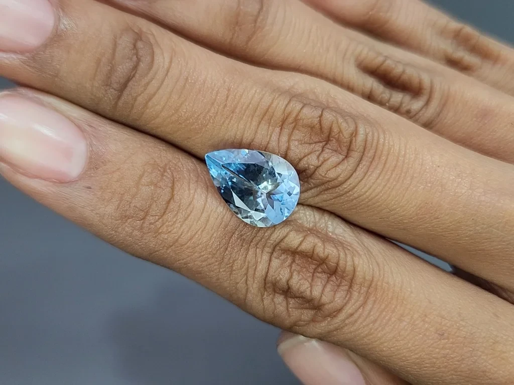 Aquamarine pear cut 4.08 carats, Madagascar Image №2