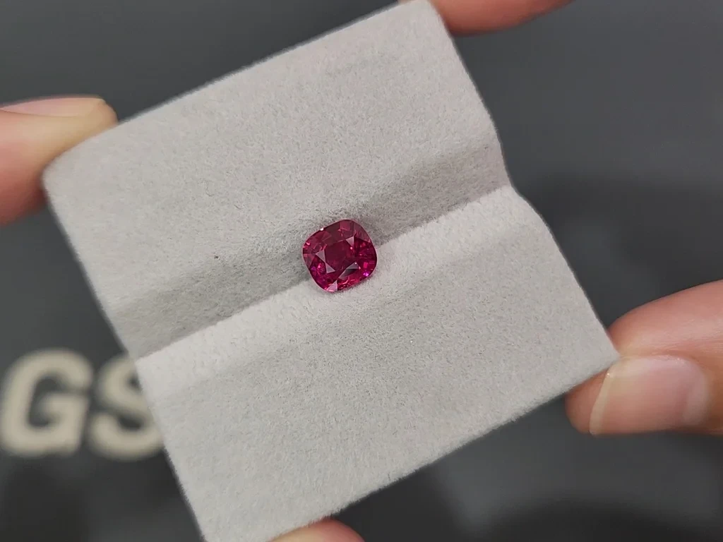 Unheated ruby Vibrant pink-red cushion cut .52 carats, Mozambique Image №4