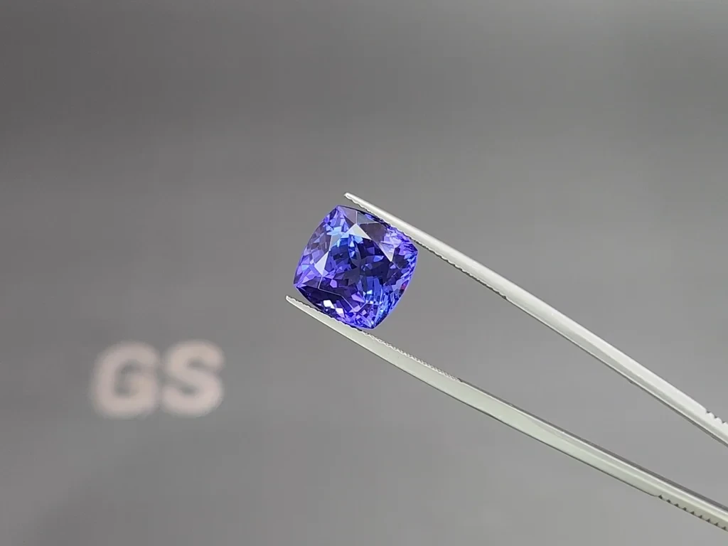 Tanzanite cushion cut 9.00 carats, Tanzania Image №3