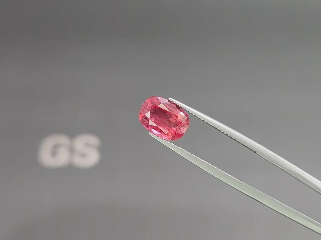 Spinel  pink red cushion cut 3.18 carats, Vietnam Image №3