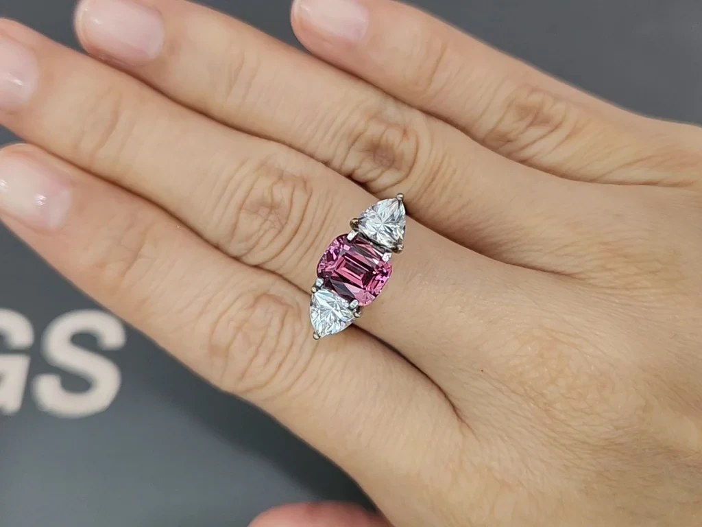 Garnet Malaya cushion cut 2.62 carats, Tanzania  Image №5