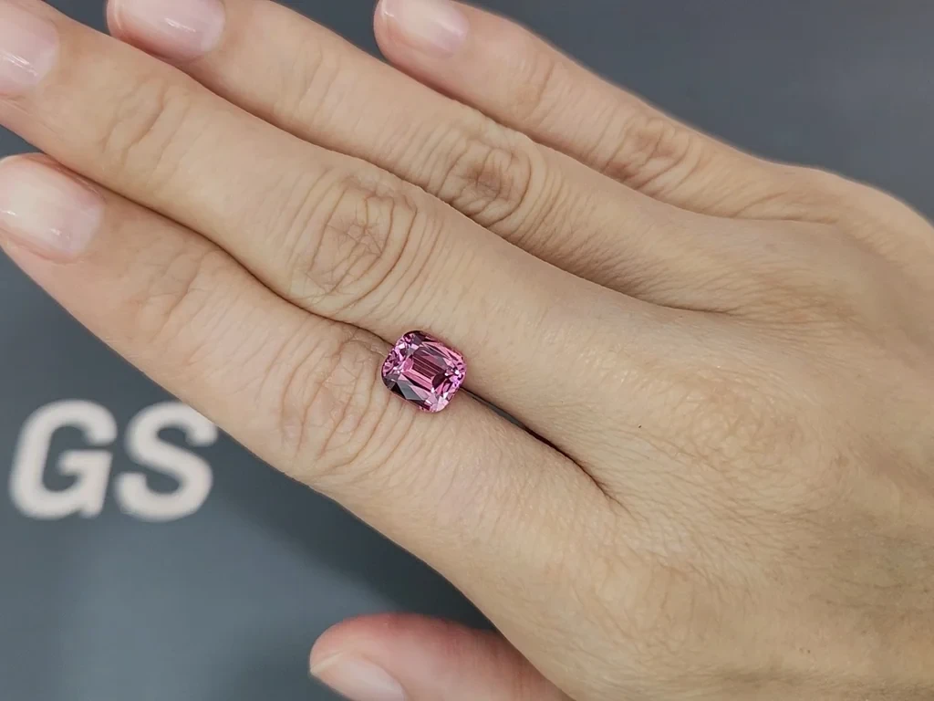 Garnet Malaya cushion cut 2.62 carats, Tanzania  Image №2