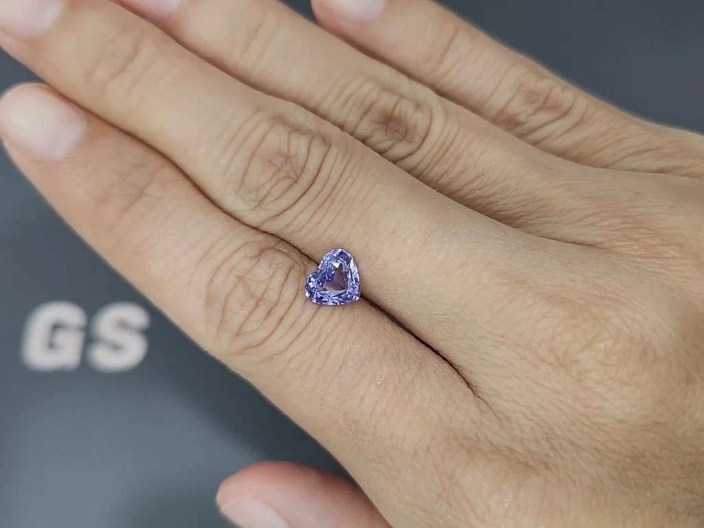 Unheated violet sapphire heart shape 1.65 carats, Sri Lanka Image №2