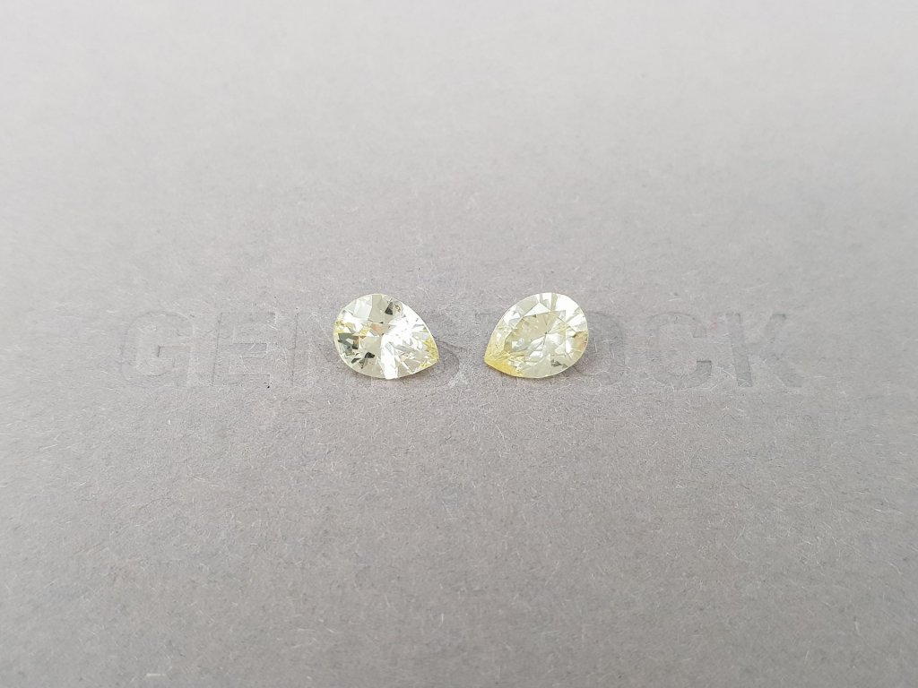Pair of pastel yellow pear cut sapphires 2.36 carats, Sri Lanka Image №2