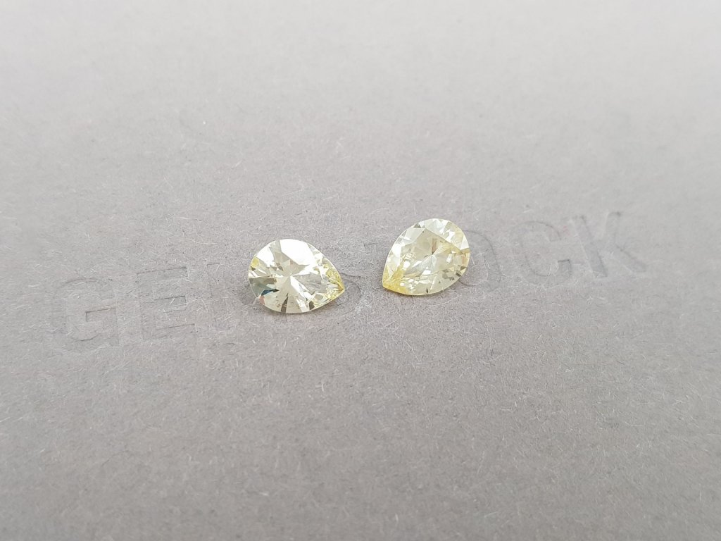 Pair of pastel yellow pear cut sapphires 2.36 carats, Sri Lanka Image №3