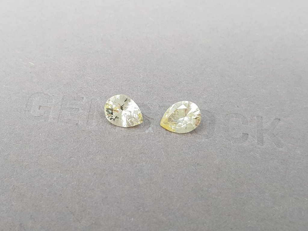 Pair of pastel yellow pear cut sapphires 2.36 carats, Sri Lanka Image №4