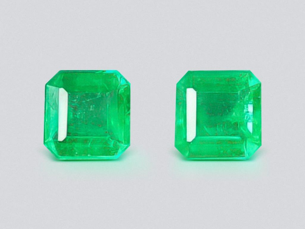 Pair of Vivid Green emerald cut emeralds 1.89 ct, Colombia Image №1