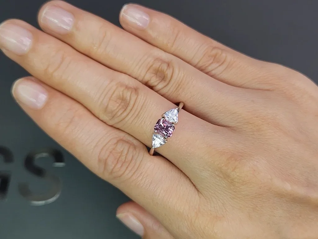 Radiant-cut pink sapphire 0.88 carats, Madagascar Image №5