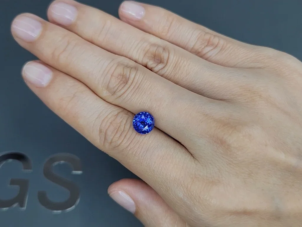 Unheated Royal blue sapphire in round cut 3.02 carats, Sri Lanka Image №2