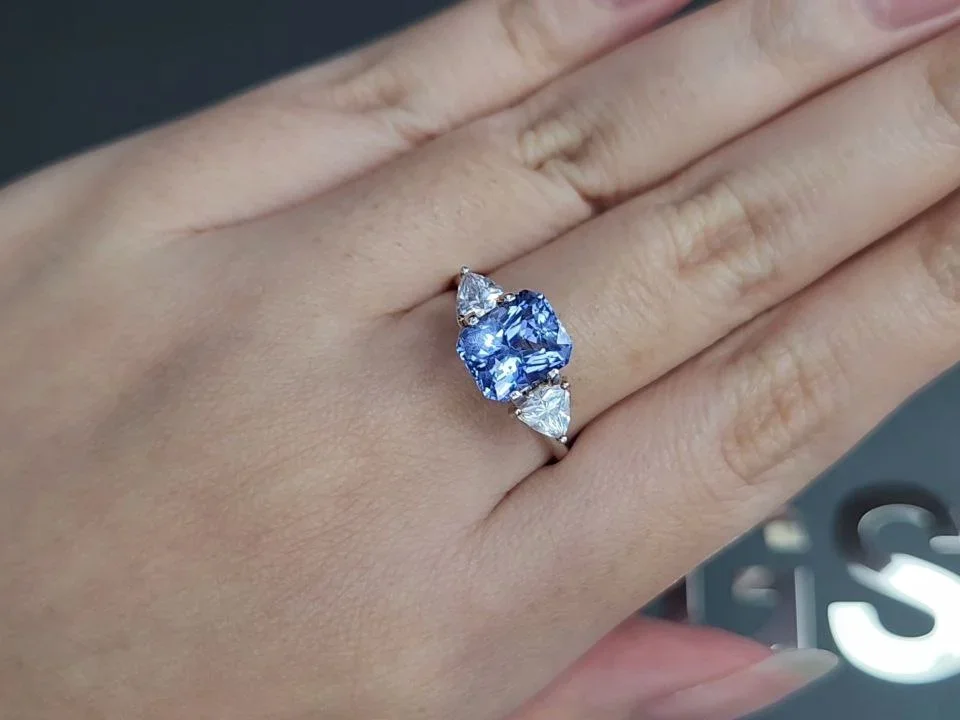 Unheated Pastel Blue sapphire in radiant cut 3,54 carats, Sri Lanka  Image №5