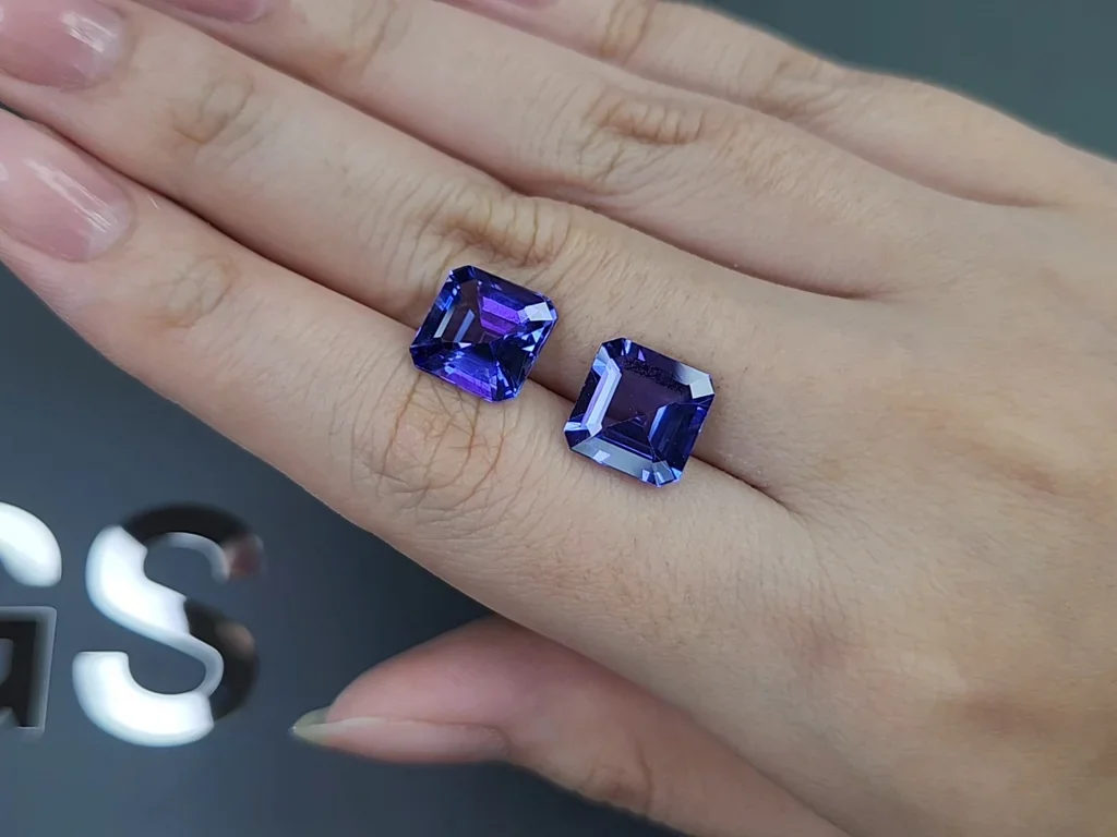 Pair of tanzanites in asscher cut 9.31 carats, Tanzania Image №2