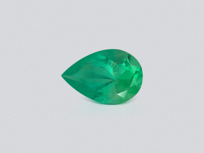 Emerald pear cut 6.57 carats, Colombia photo