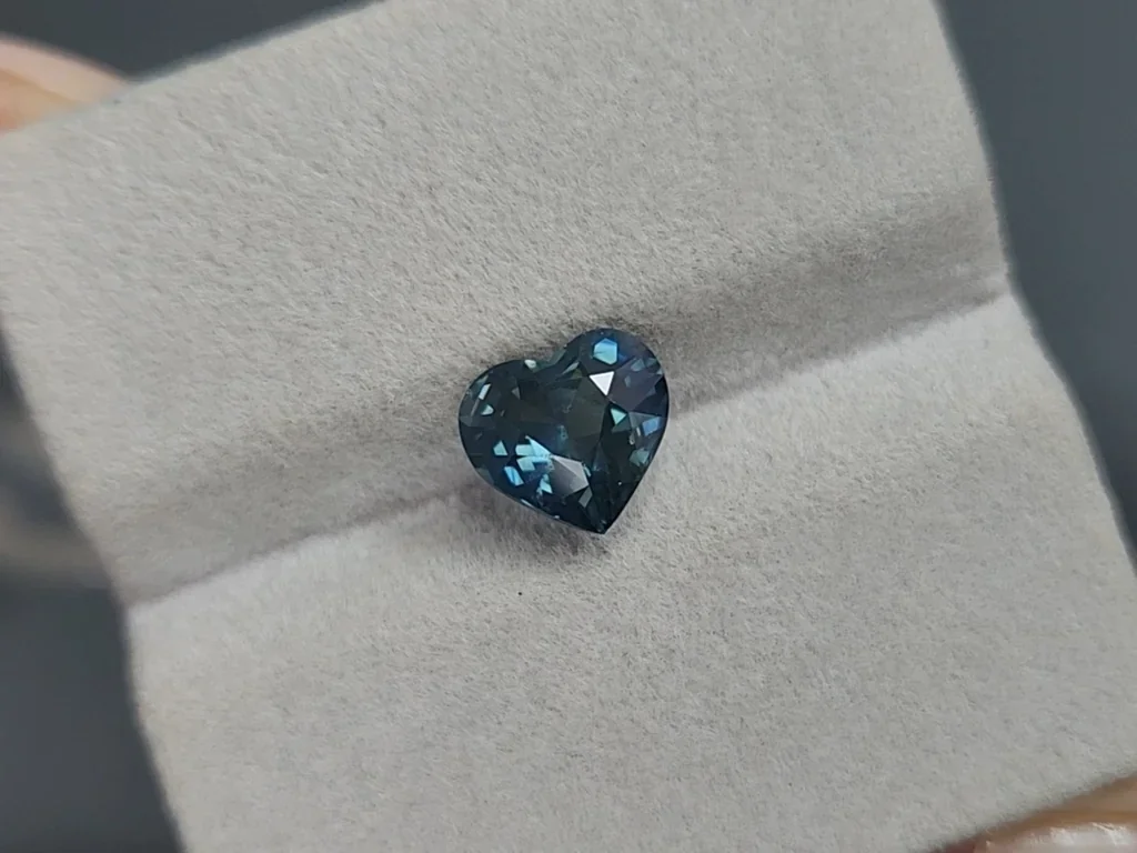 SapphireTeal heart shape 3.12 carats, Madagascar Image №4