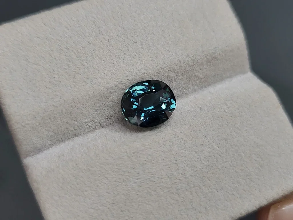 Unheated sapphire Teal cushion cut 3.12 carats, Madagascar Image №4