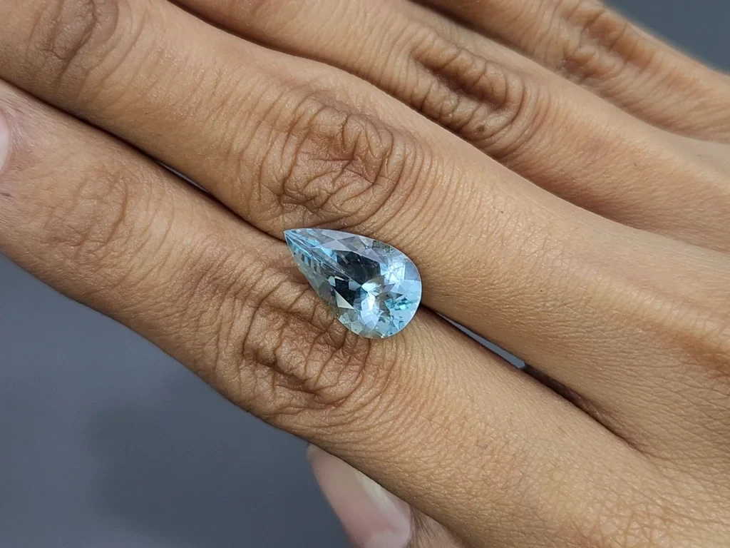 Aquamarine pear cut 3.97 carats, Madagascar Image №2