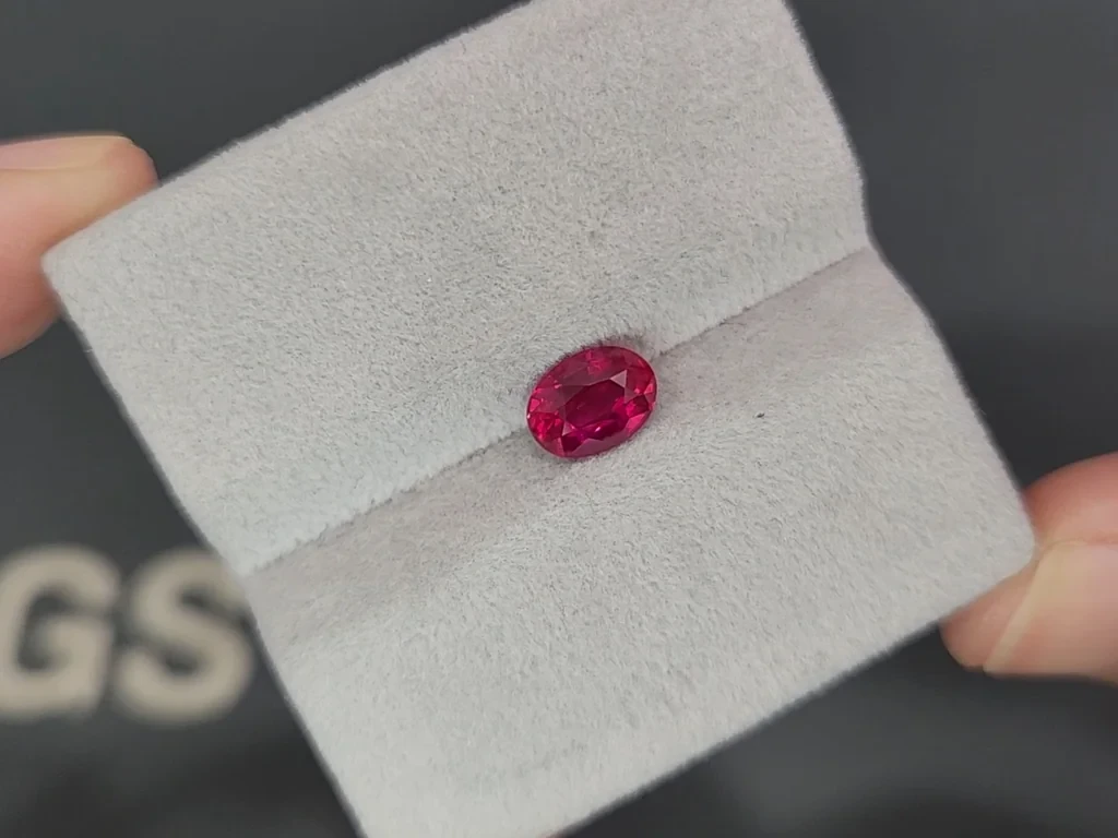 Unheated ruby Pigeon blood oval cut 1.56 carats, Mozambique Image №4