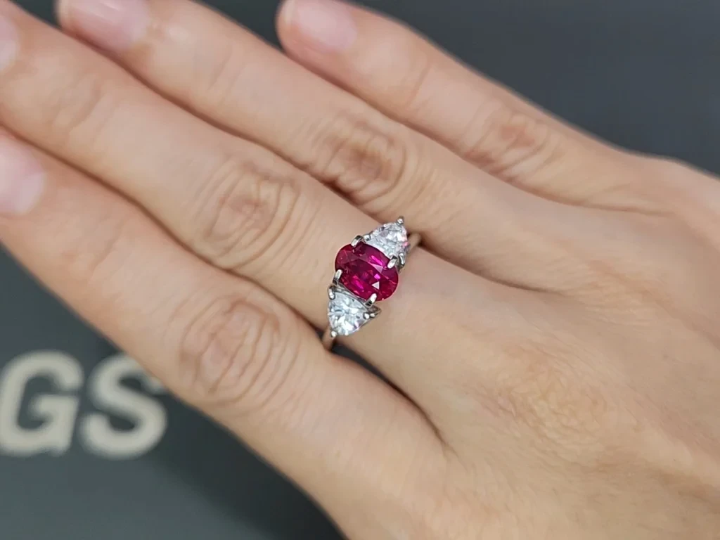 Unheated ruby Pigeon blood oval cut 1.56 carats, Mozambique Image №5